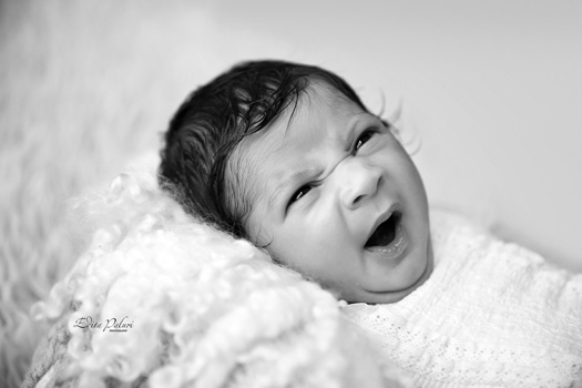  black and white newborn picture Pune