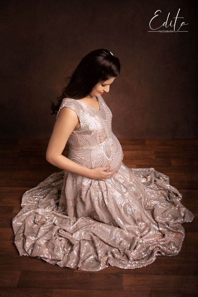 Pregnancy photo shoot ideas In India