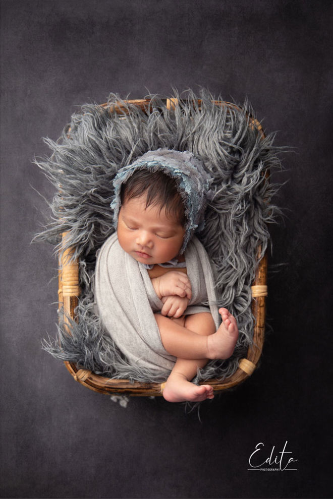 Photography pricing & packages8 days newborn baby girl photo shoot in Pune