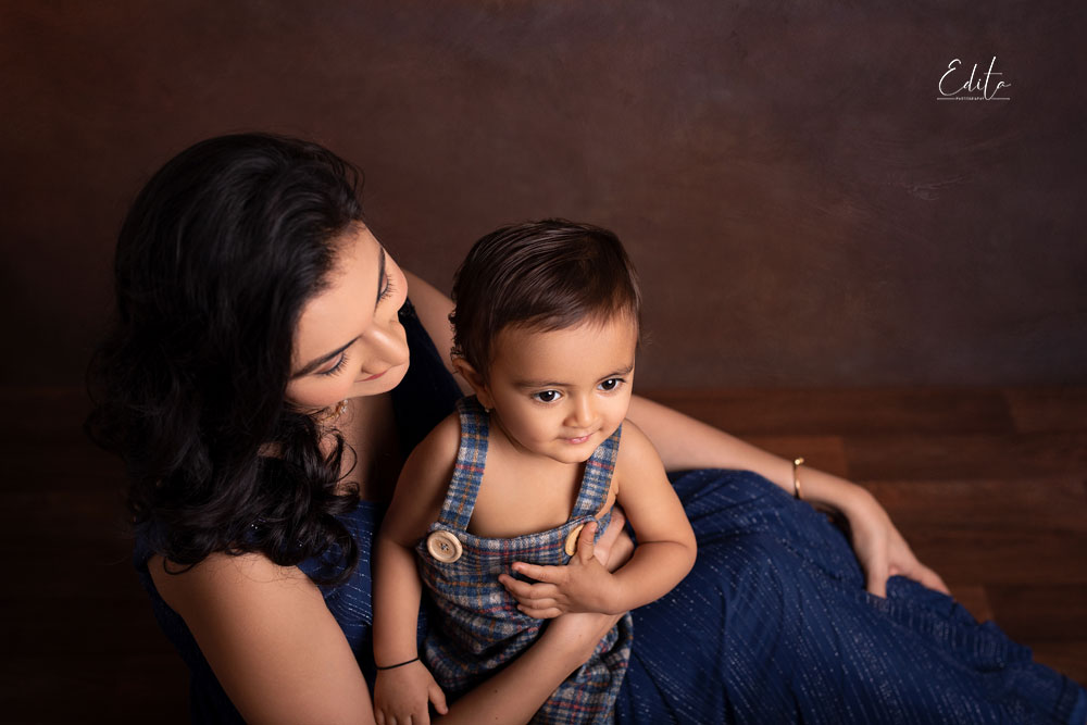 Mother and son photo in Pune studio