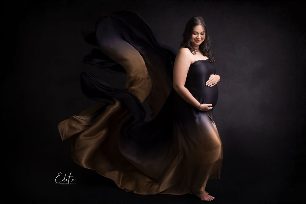 Fabric toss pregnancy photo