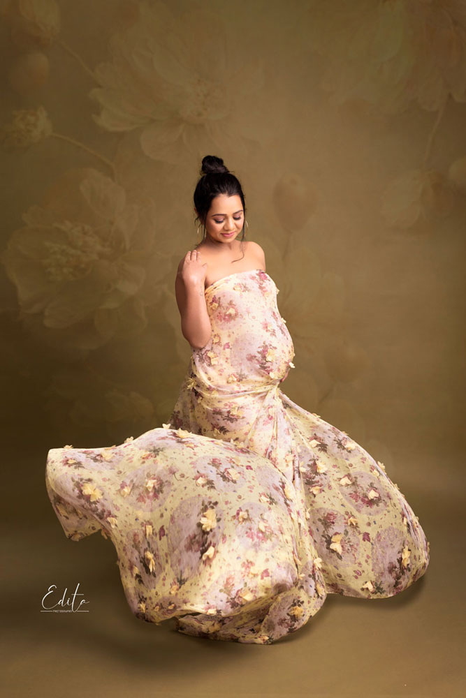 Pregnancy photo shoot Pune