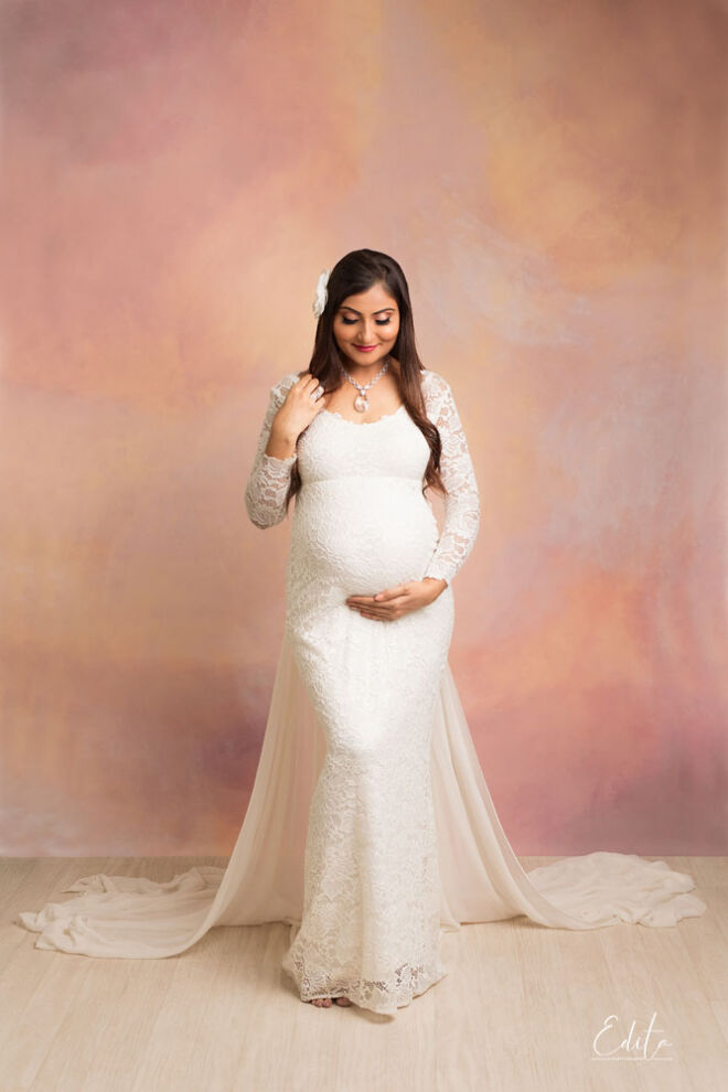 Mom to be Ratika Tiwari Mrs India Mumbai 2018 in white gown