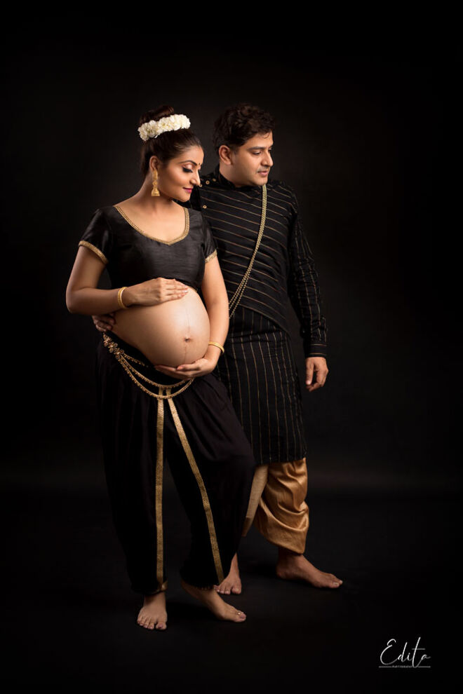 Indian traditional maternity photos in Pune
