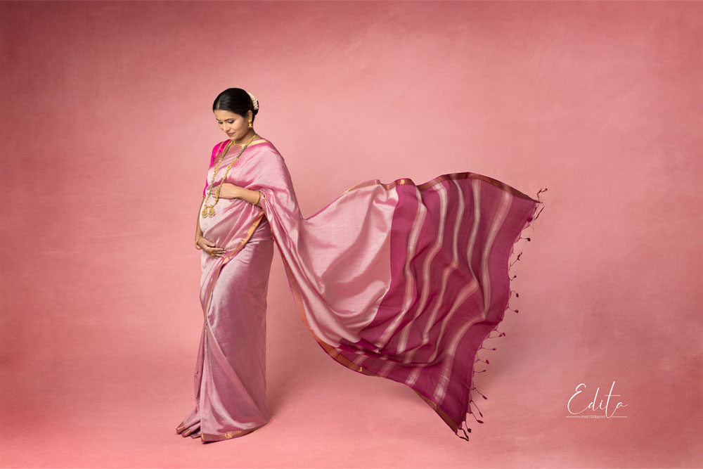 Best maternity photographer in Pune