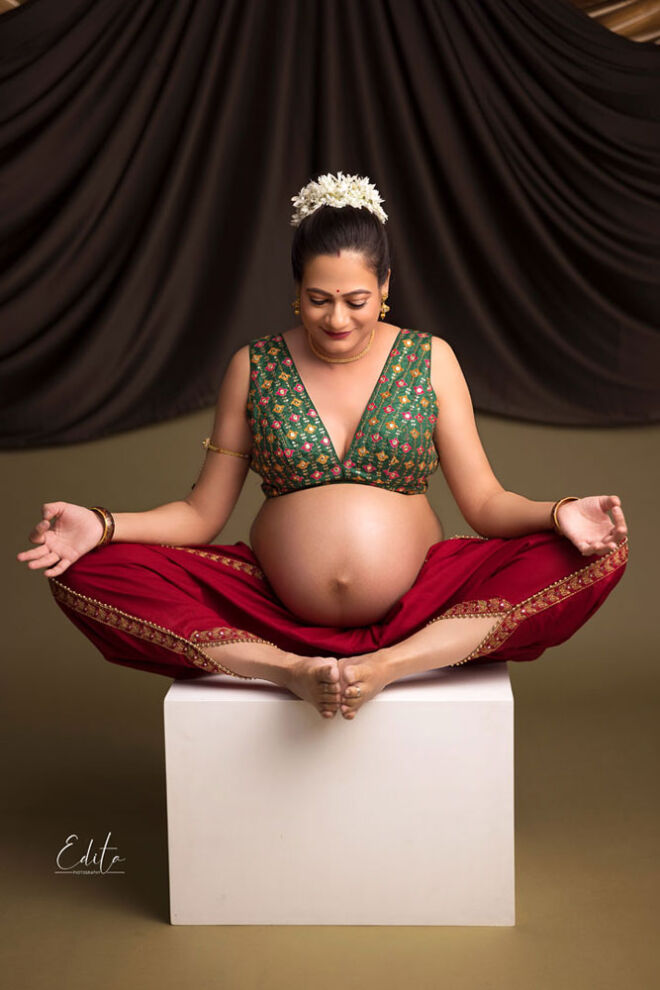 maternity_photo_shoot_traditional_attire_Pune_03